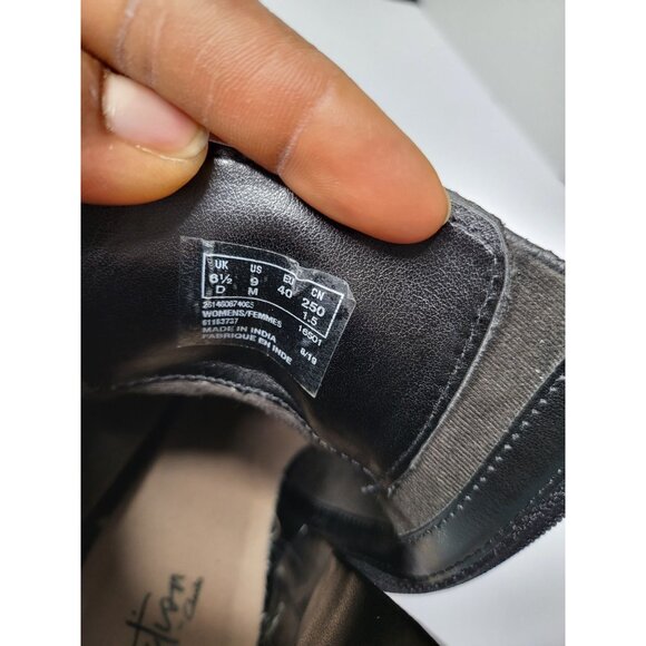 Clarks Combat Leather Ankle Boot Black Size 9 Stacked Heel Comfort Lace-Up - Picture 2 of 12